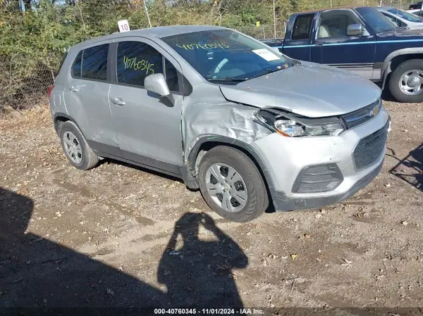 3GNCJKSB4JL247442 2018 CHEVROLET TRAX - Image 1