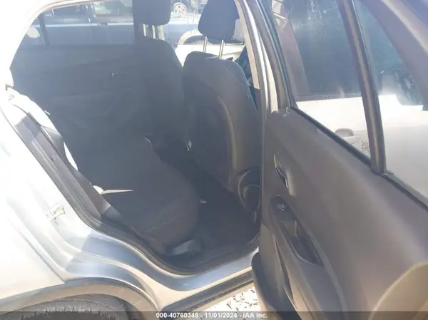 3GNCJKSB4JL247442 2018 CHEVROLET TRAX - Image 8