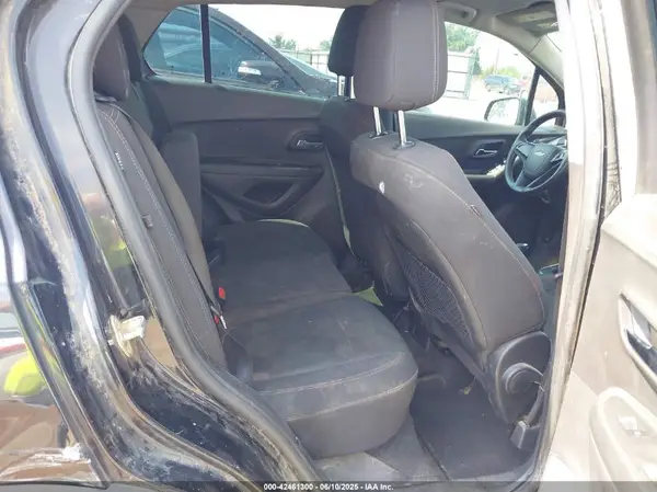 3GNCJKSB4JL271692 2018 CHEVROLET TRAX - Image 8