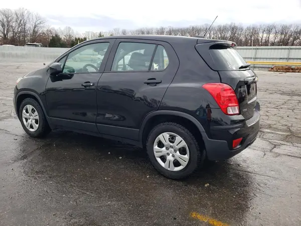 3GNCJKSB4JL286340 2018 CHEVROLET TRAX - Image 2