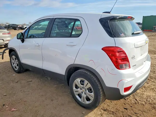 3GNCJKSB4JL320924 2018 CHEVROLET TRAX - Image 2