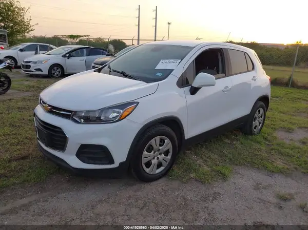 3GNCJKSB4JL341434 2018 CHEVROLET TRAX - Image 2