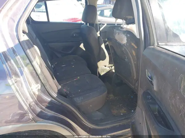 3GNCJKSB4JL355513 2018 CHEVROLET TRAX - Image 8