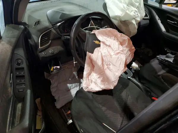 3GNCJKSB4JL357455 2018 CHEVROLET TRAX - Image 8