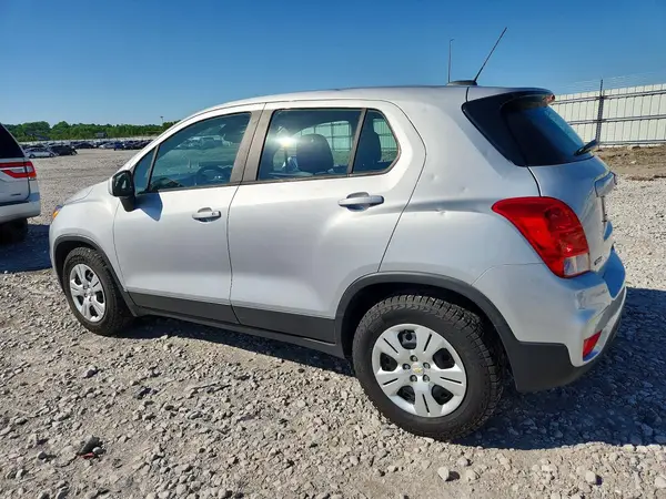 3GNCJKSB4JL369315 2018 CHEVROLET TRAX - Image 2