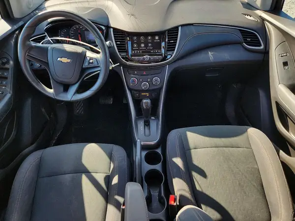 3GNCJKSB4JL369315 2018 CHEVROLET TRAX - Image 8