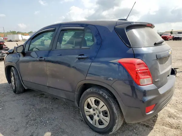 3GNCJKSB4JL373834 2018 CHEVROLET TRAX - Image 2