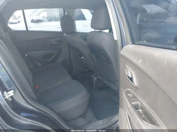 3GNCJKSB4JL377396 2018 CHEVROLET TRAX - Image 8
