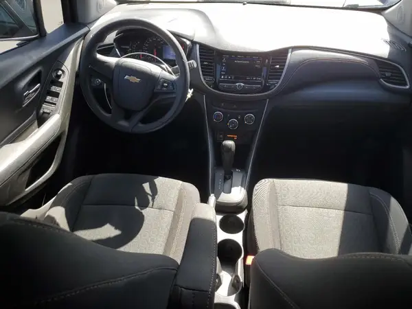 3GNCJKSB4JL379973 2018 CHEVROLET TRAX - Image 8
