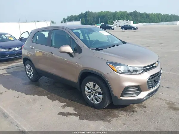 3GNCJKSB4JL389421 2018 CHEVROLET TRAX - Image 1