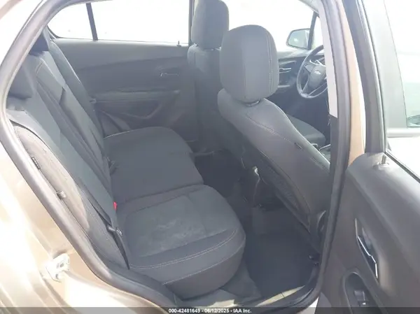 3GNCJKSB4JL389421 2018 CHEVROLET TRAX - Image 8