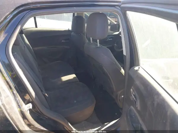 3GNCJKSB4JL408789 2018 CHEVROLET TRAX - Image 8