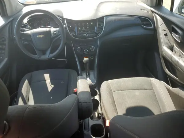 3GNCJKSB4JL409599 2018 CHEVROLET TRAX - Image 8