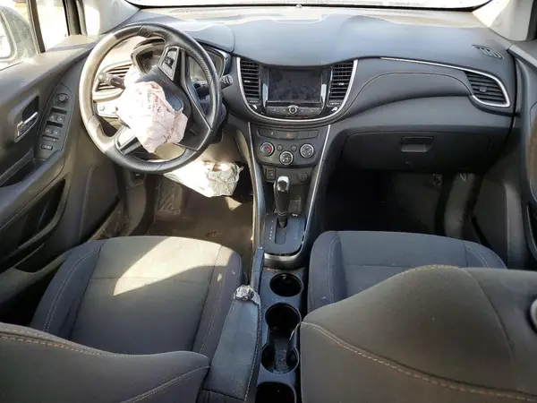 3GNCJKSB4KL113015 2019 CHEVROLET TRAX - Image 8
