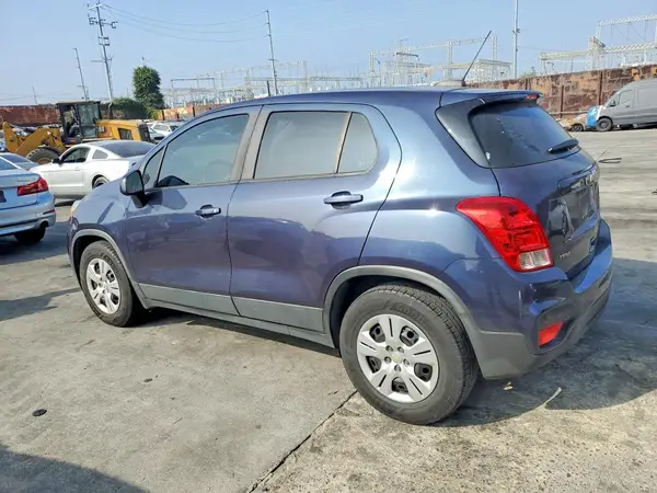 3GNCJKSB4KL127318 2019 CHEVROLET TRAX - Image 2