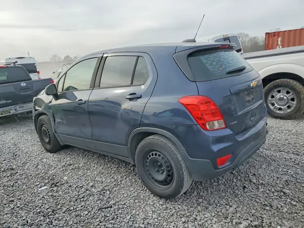3GNCJKSB4KL133801 2019 CHEVROLET TRAX - Image 2