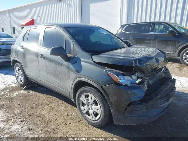 3GNCJKSB4KL150954 2019 CHEVROLET TRAX - Image 1