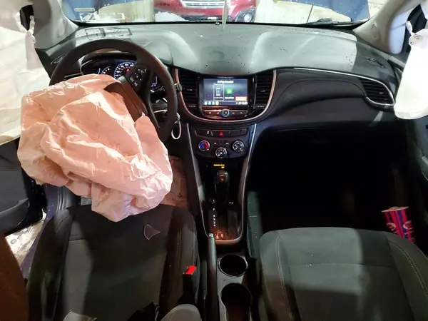 3GNCJKSB4KL161212 2019 CHEVROLET TRAX - Image 8