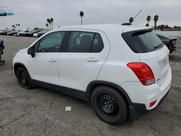 3GNCJKSB4KL163333 2019 CHEVROLET TRAX - Image 2