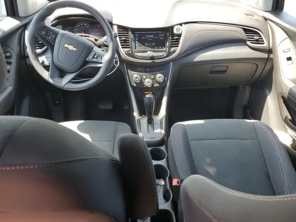3GNCJKSB4KL169844 2019 CHEVROLET TRAX - Image 8