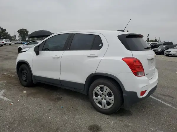 3GNCJKSB4KL172890 2019 CHEVROLET TRAX - Image 2