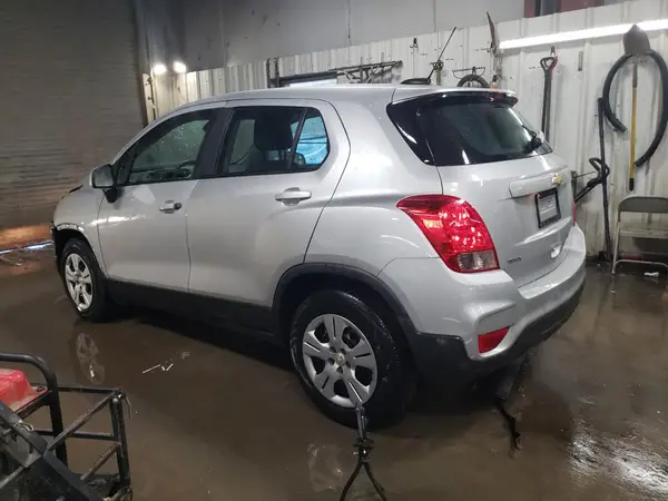 3GNCJKSB4KL175319 2019 CHEVROLET TRAX - Image 2