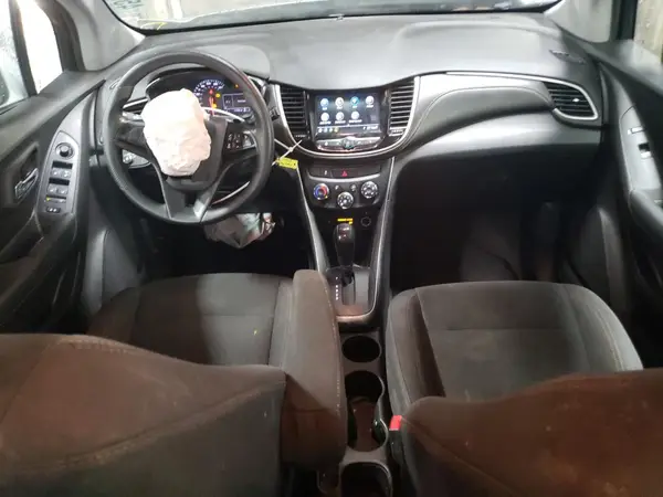 3GNCJKSB4KL175319 2019 CHEVROLET TRAX - Image 8