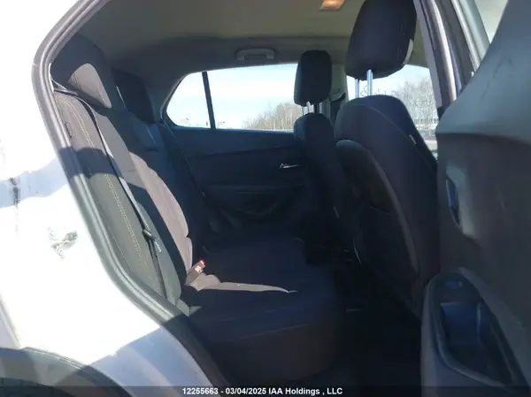 3GNCJKSB4KL190855 2019 CHEVROLET TRAX - Image 8