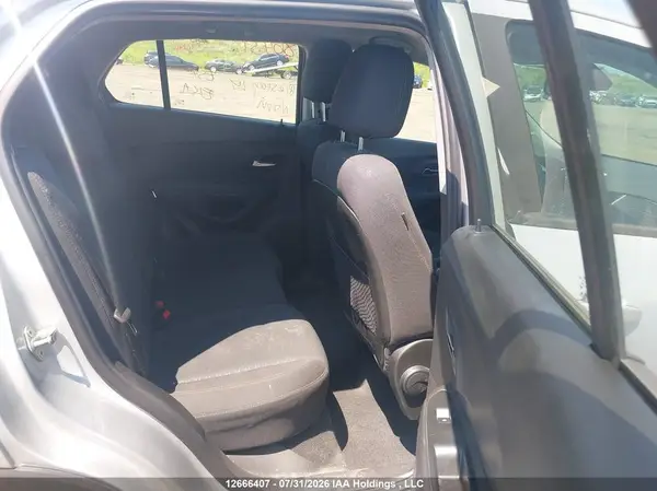 3GNCJKSB4KL203586 2019 CHEVROLET TRAX - Image 8
