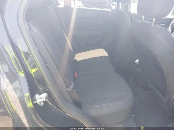 3GNCJKSB4KL207279 2019 CHEVROLET TRAX - Image 8