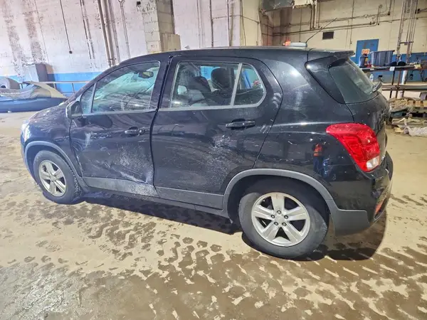 3GNCJKSB4KL211820 2019 CHEVROLET TRAX - Image 2