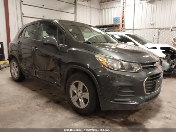 3GNCJKSB4KL214510 2019 CHEVROLET TRAX - Image 1