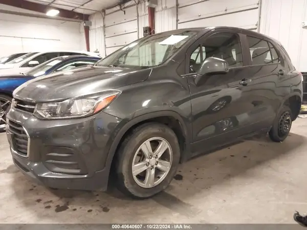 3GNCJKSB4KL214510 2019 CHEVROLET TRAX - Image 2