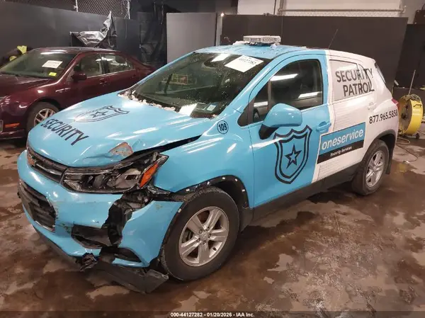 3GNCJKSB4KL227161 2019 CHEVROLET TRAX - Image 2