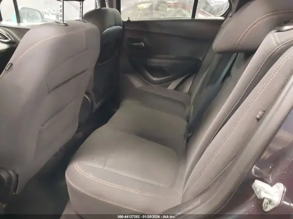 3GNCJKSB4KL227161 2019 CHEVROLET TRAX - Image 8