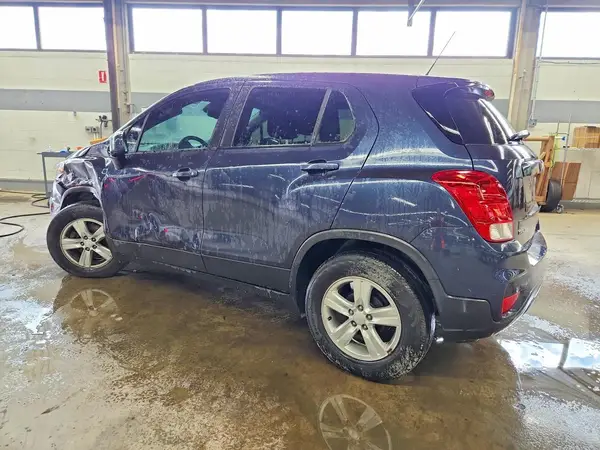 3GNCJKSB4KL231825 2019 CHEVROLET TRAX - Image 2