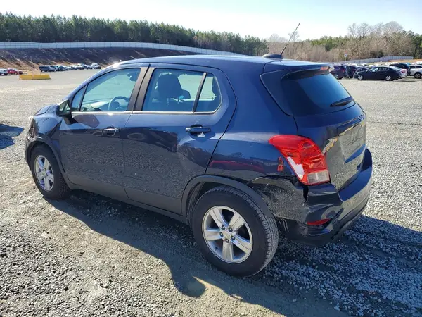 3GNCJKSB4KL240993 2019 CHEVROLET TRAX - Image 2