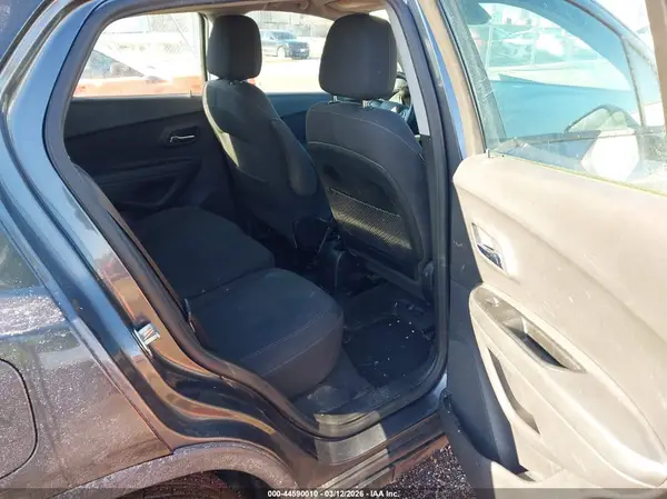 3GNCJKSB4KL244638 2019 CHEVROLET TRAX - Image 8