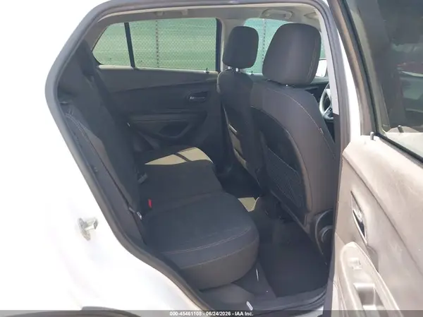 3GNCJKSB4KL249936 2019 CHEVROLET TRAX - Image 8
