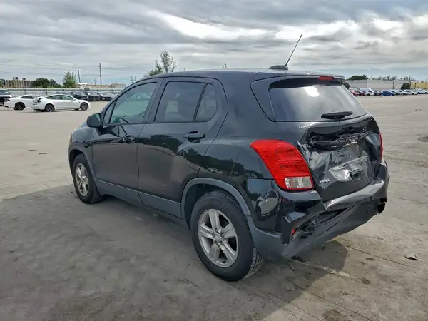 3GNCJKSB4KL259902 2019 CHEVROLET TRAX - Image 2