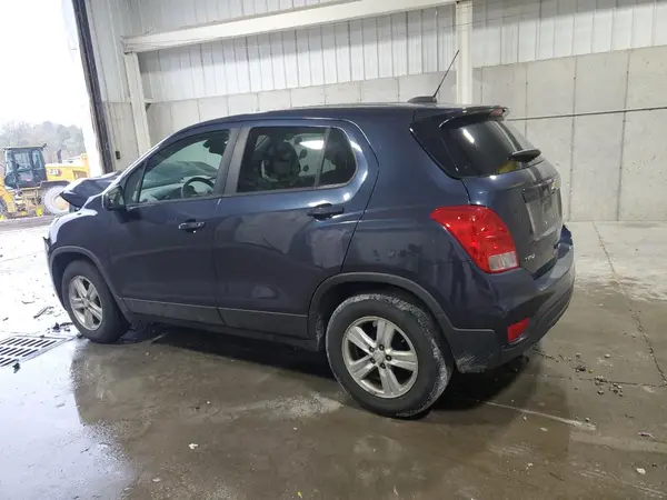3GNCJKSB4KL263402 2019 CHEVROLET TRAX - Image 2