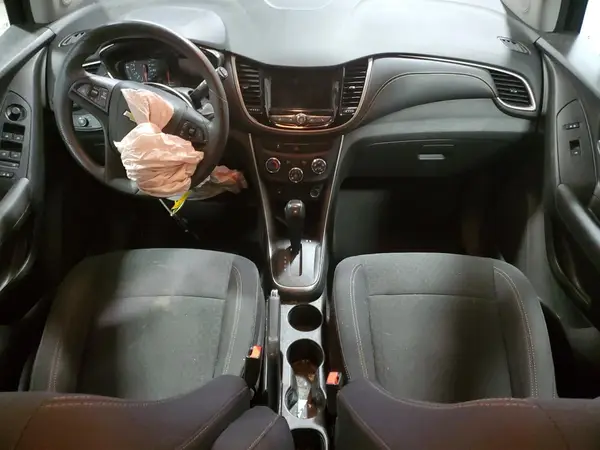 3GNCJKSB4KL263402 2019 CHEVROLET TRAX - Image 8