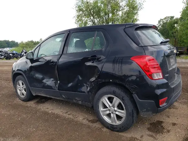 3GNCJKSB4KL270267 2019 CHEVROLET TRAX - Image 2
