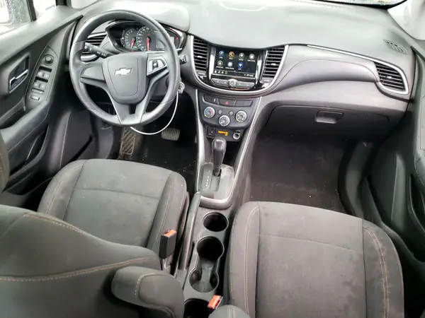 3GNCJKSB4KL270267 2019 CHEVROLET TRAX - Image 8