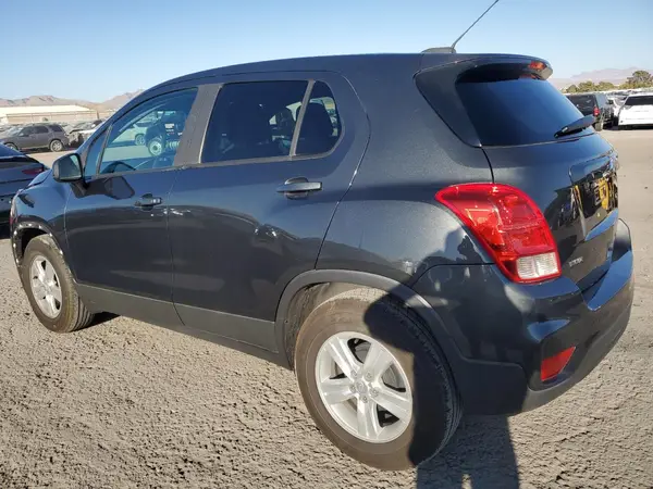 3GNCJKSB4KL276411 2019 CHEVROLET TRAX - Image 2