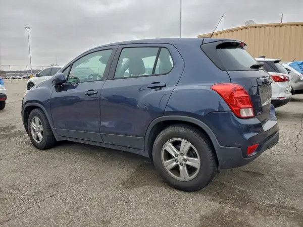 3GNCJKSB4KL297226 2019 CHEVROLET TRAX - Image 2