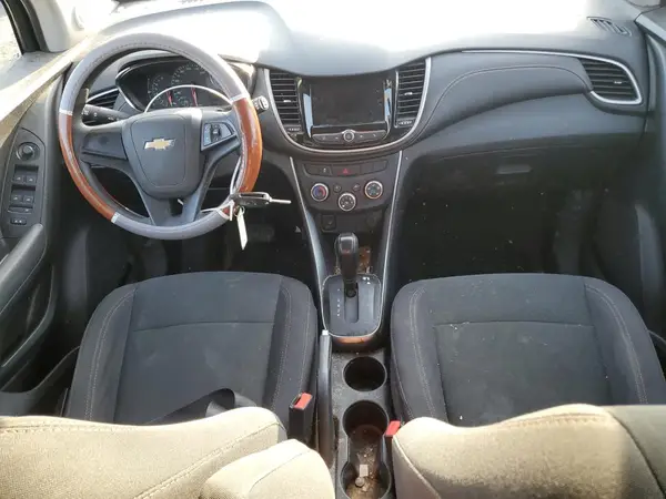 3GNCJKSB4KL299512 2019 CHEVROLET TRAX - Image 8