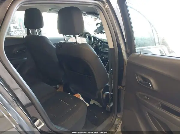3GNCJKSB4KL310086 2019 CHEVROLET TRAX - Image 8