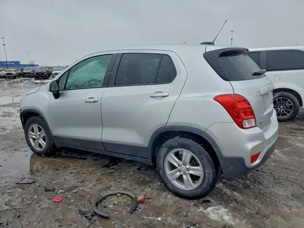 3GNCJKSB4KL342939 2019 CHEVROLET TRAX - Image 2