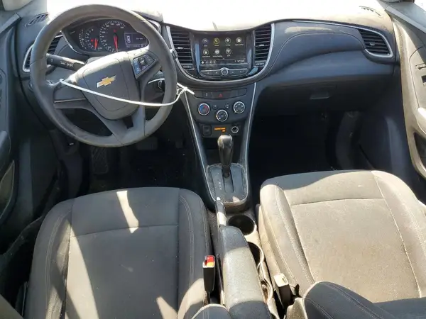 3GNCJKSB4KL352497 2019 CHEVROLET TRAX - Image 8